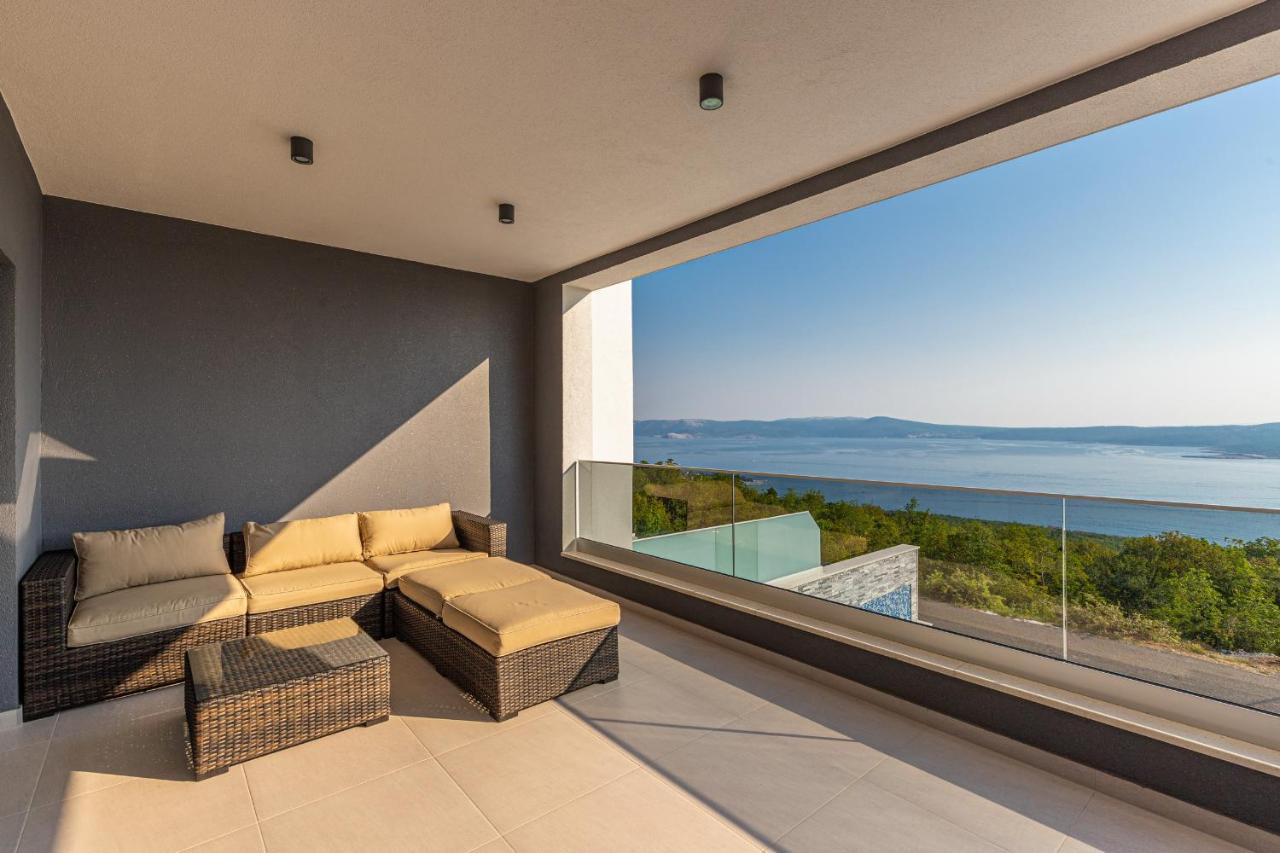 Luxury Villa Lorena With Heated Pool, Jacuzzi,Sauna And Seaview Crikvenica Exteriör bild