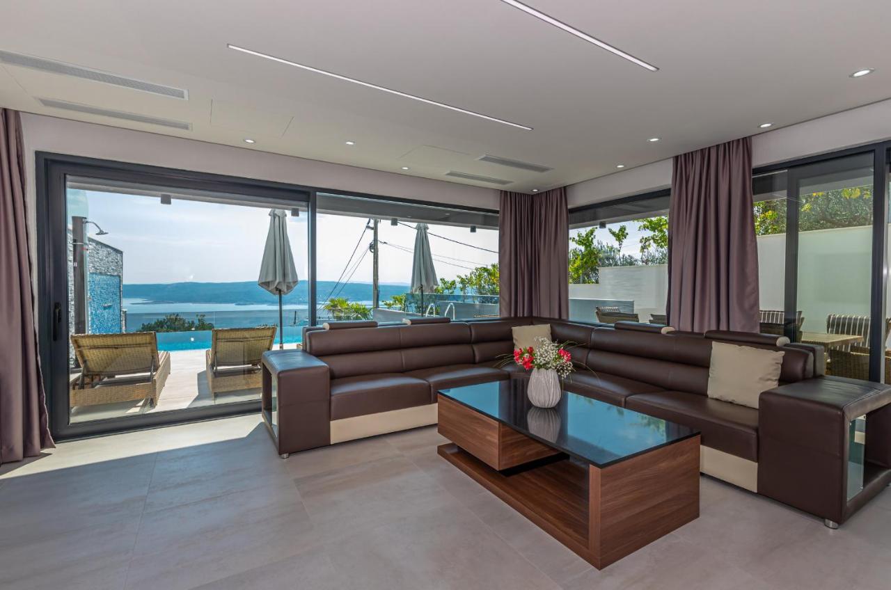 Luxury Villa Lorena With Heated Pool, Jacuzzi,Sauna And Seaview Crikvenica Exteriör bild